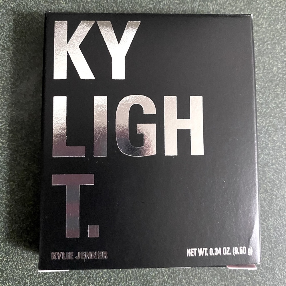 NIB Kylie Kylight in Cheers Darling